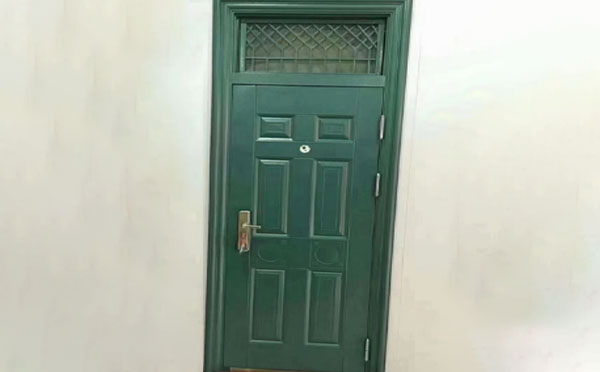 肃北学校教室门